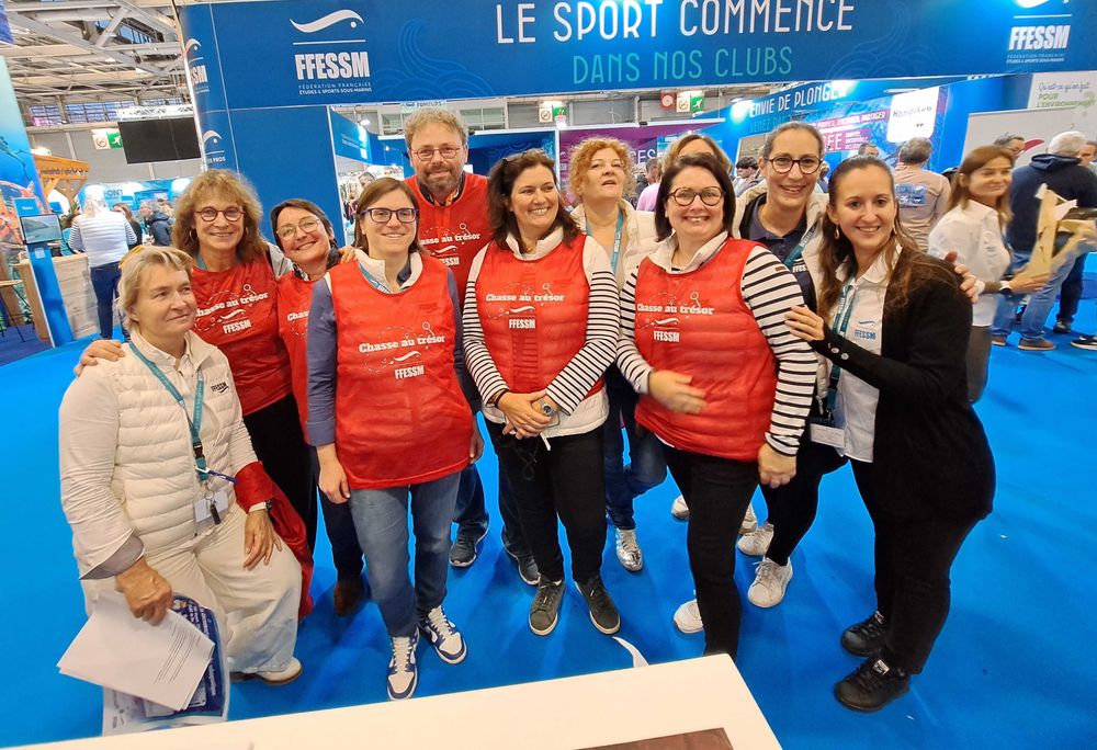 Bénévoles avec dossartrouge.