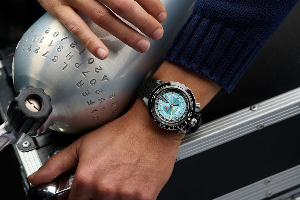 Buhlmann Decompression 02 porté au poignet